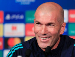 Zinedine Zidane Resmi Pimpin Timnas Prancis, Misi Besar Dimulai