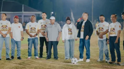 Thomas Mopili Kenalkan Adhan Dambea sebagai Calon Gubernur 2029 pada Pembukaan Bercahaya Cup