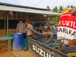 Polsek Popayato Barat Salurkan 1.200 Liter Air Bersih untuk Warga Terdampak Kemarau